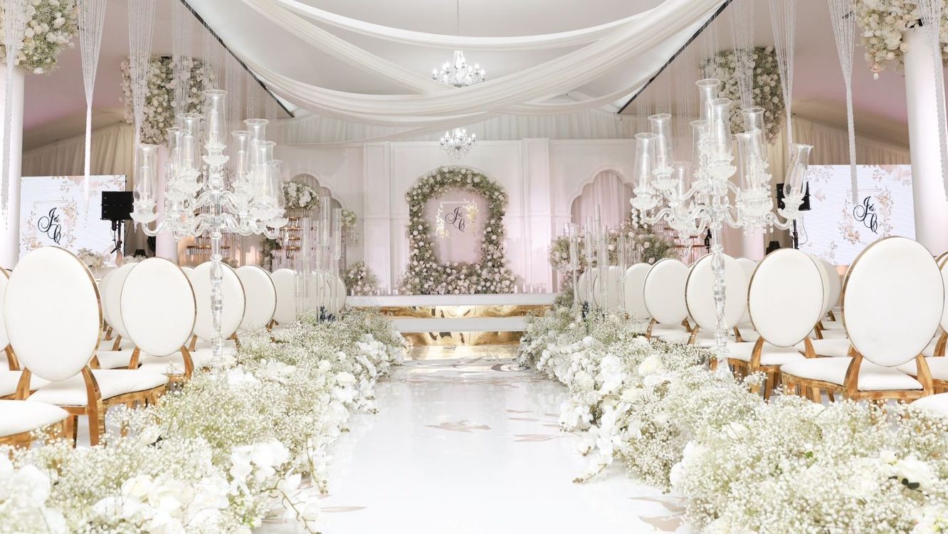 Lakeside Suite ceremony